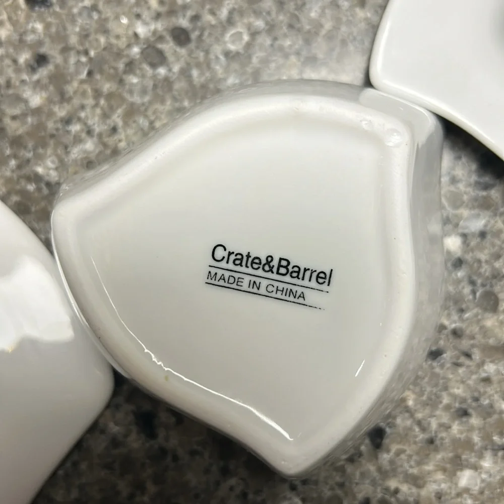 Crate & Barrel condiments set of 8 pieces